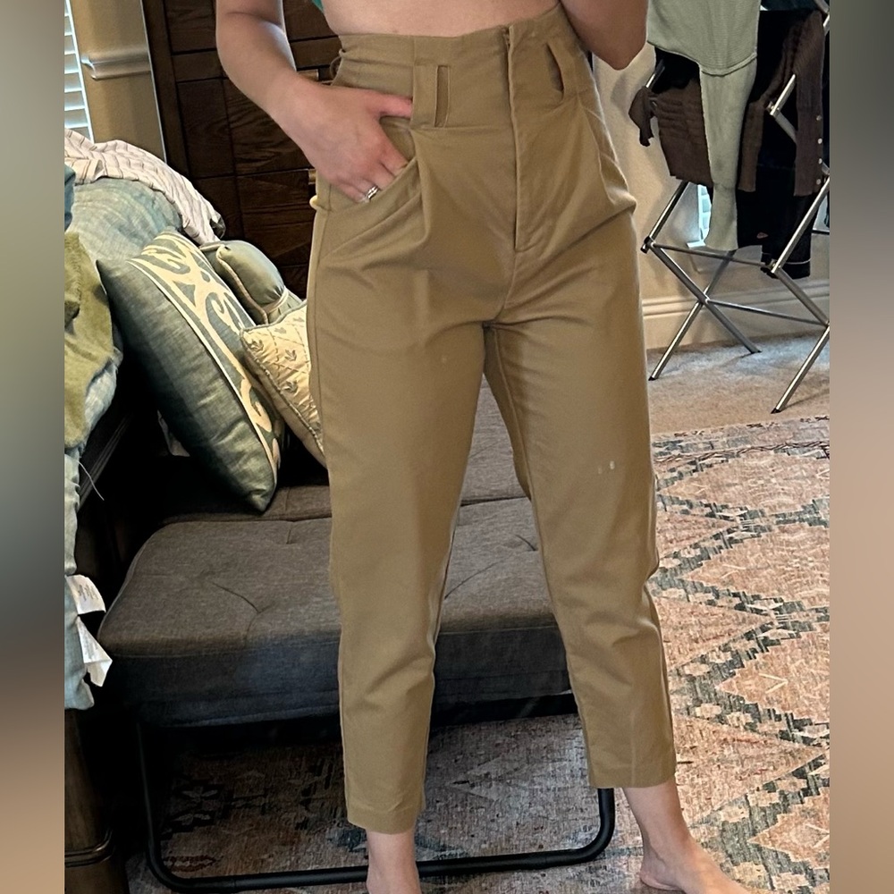 Women’s Tan Pants